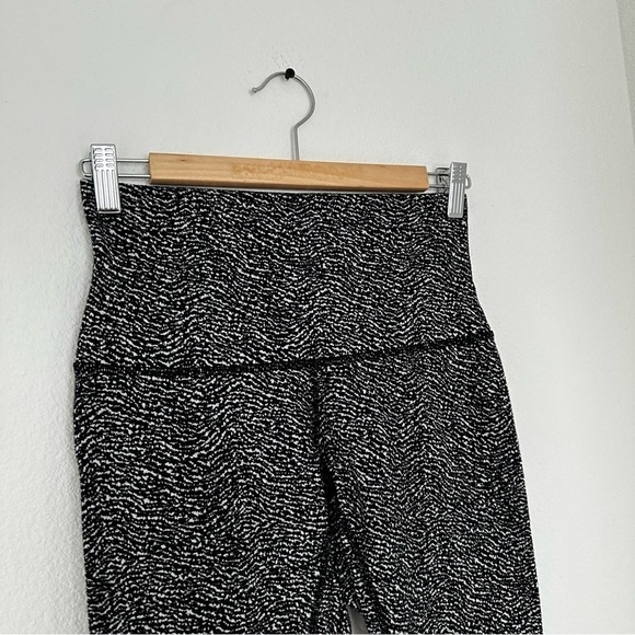 Lululemon Wunder Under Leggings High Rise Laser Cut Jacquard Black White Size 6 - Picture 6 of 12